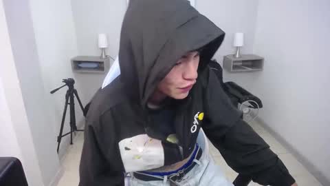 Snapshot of noah_victoria chatting on February 6, 2026, 5:23 am noah_victoria online show from February 6, 2026, 5:23 am