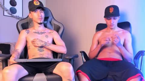 noahdaviss online show from December 25, 2024, 11:10 pm