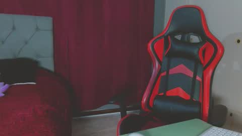 Noamartin online show from October 6, 2025, 12:08 am