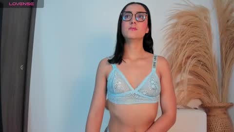 Noami Rose  online show from February 4, 2026, 12:16 am