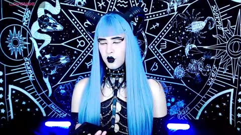 Snapshot of noamy_666 chatting on October 21, 2025, 1:28 am caroline online show from October 21, 2025, 1:28 am