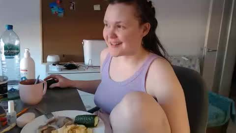 Snapshot of nodarell chatting on March 12, 2026, 2:23 pm nodarell online show from March 12, 2026, 2:23 pm