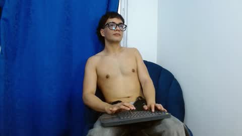 noel_daven online show from October 3, 2025, 8:39 pm
