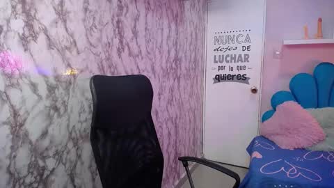 noelia_milfs online show from October 10, 2025, 7:13 pm
