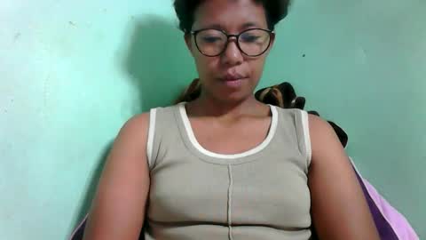 noella711128 online show from November 3, 2025, 3:30 am