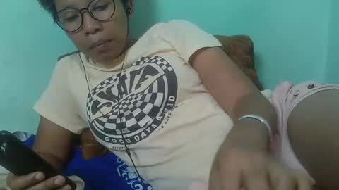 Snapshot of noella711128 chatting on December 15, 2025, 11:25 am noella711128 online show from December 15, 2025, 11:25 am