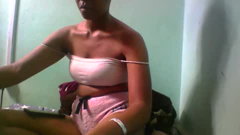 Snapshot of noellah chatting on October 2, 2025, 7:43 pm noellah online show from October 2, 2025, 7:43 pm