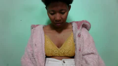 Snapshot of noellah chatting on October 6, 2025, 4:32 am noellah online show from October 6, 2025, 4:32 am