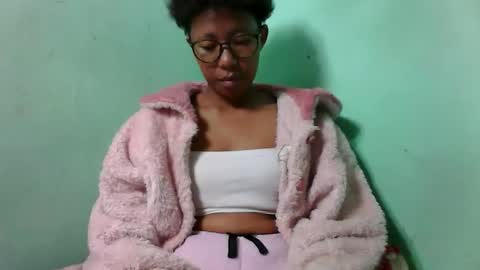 Snapshot of noellah chatting on October 9, 2025, 5:27 am noellah online show from October 9, 2025, 5:27 am