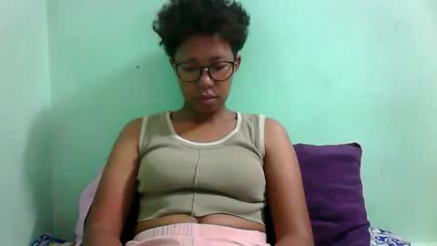 Snapshot of noellah chatting on October 21, 2025, 4:57 am noellah online show from October 21, 2025, 4:57 am