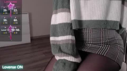 noelleneptune online show from December 20, 2025, 1:12 am