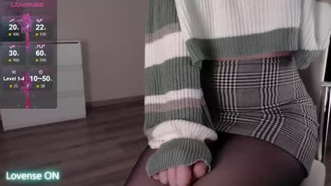 noelleneptune online show from January 19, 2026, 11:47 am