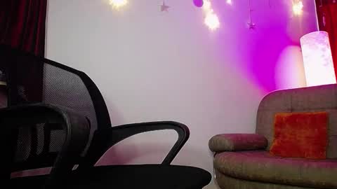 Snapshot of noha_lux1 chatting on September 29, 2025, 12:32 pm Noha Lux online show from September 29, 2025, 12:32 pm