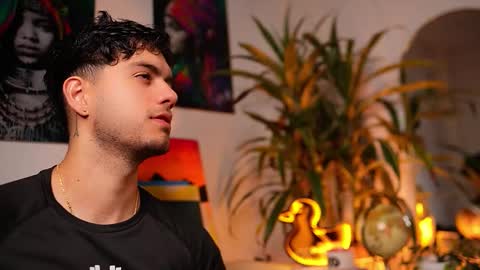 Snapshot of noha_miler chatting on February 25, 2026, 5:44 pm kevin online show from February 25, 2026, 5:44 pm