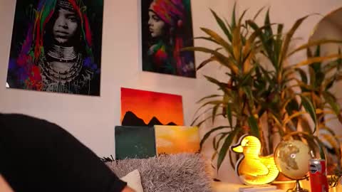 Snapshot of noha_miler chatting on February 26, 2026, 10:20 pm kevin online show from February 26, 2026, 10:20 pm