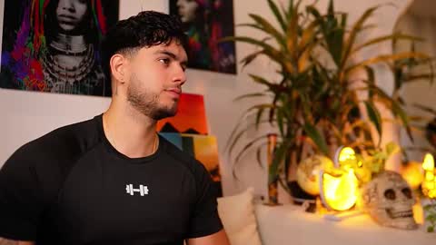 Snapshot of noha_miler chatting on March 4, 2026, 6:14 pm kevin online show from March 4, 2026, 6:14 pm