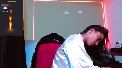 Snapshot of noha_thomson chatting on September 16, 2025, 9:05 pm Noha Thomson online show from September 16, 2025, 9:05 pm