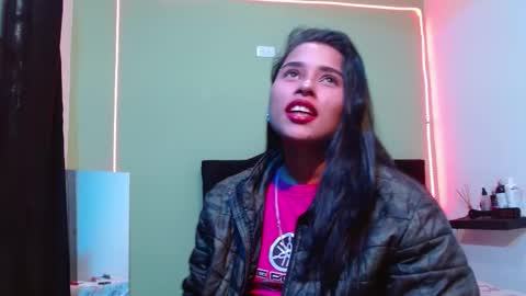 Snapshot of noha_thomson chatting on October 9, 2025, 8:18 pm Noha Thomson online show from October 9, 2025, 8:18 pm