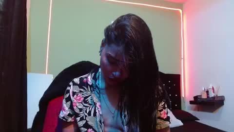 Snapshot of noha_thomson chatting on October 23, 2025, 6:17 pm Noha Thomson online show from October 23, 2025, 6:17 pm