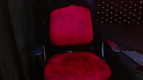 Noha Thomson online show from November 25, 2025, 5:18 am