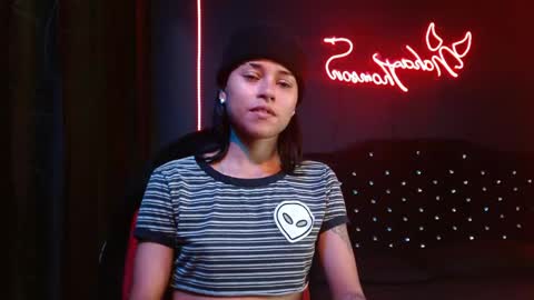Noha Thomson online show from May 8, 2026, 9:53 pm