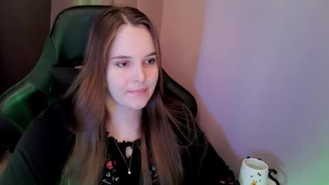 noir_ember_ online show from November 16, 2025, 12:44 pm