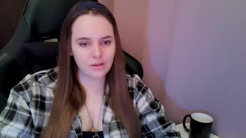 noir_ember_ online show from February 20, 2026, 1:44 pm