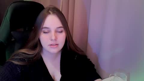 noir_ember_ online show from March 10, 2026, 5:18 pm