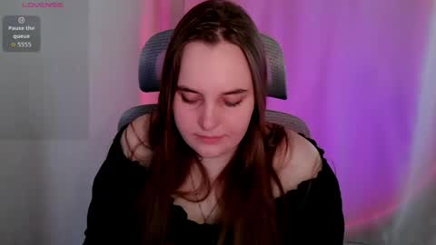 noir_ember_ online show from May 15, 2026, 8:54 am