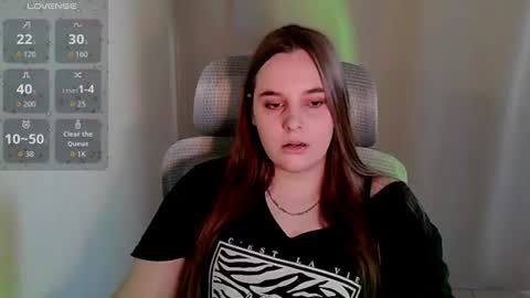 noir_ember_ online show from July 9, 2026, 4:33 pm