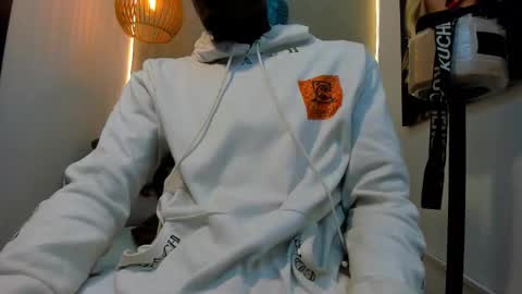 noir_king0 online show from February 4, 2026, 2:50 am