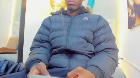 noir_king0 online show from February 10, 2026, 2:48 am