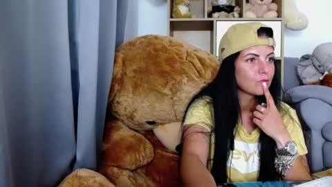 noirbella online show from July 31, 2026, 11:04 pm