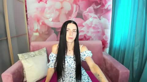 NoirDiva online show from July 7, 2026, 7:34 am