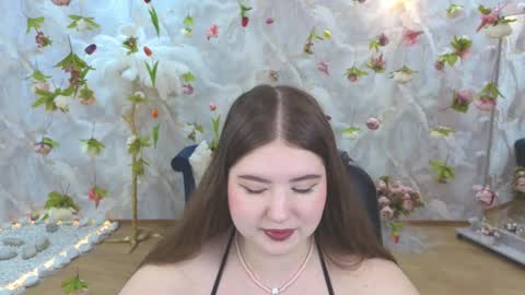 noirwhisper online show from May 7, 2026, 3:23 am