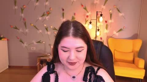 noirwhisper online show from June 25, 2026, 3:28 am