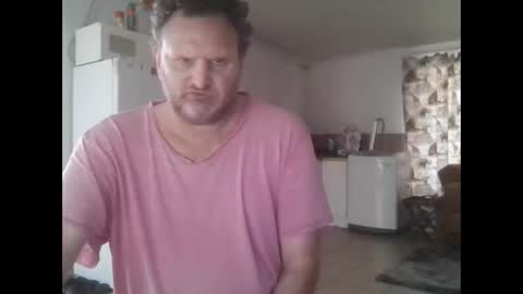 Snapshot of nollie244 chatting on May 5, 2026, 6:32 am Nollie online show from May 5, 2026, 6:32 am