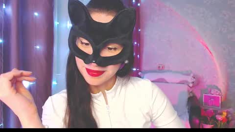 Send message when u here online show from March 9, 2025, 11:47 am