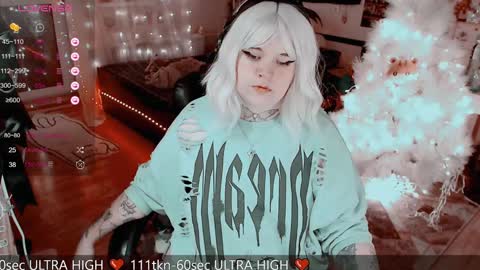 Snapshot of noori_hope chatting on January 1, 2025, 3:13 am Noori online show from January 1, 2025, 3:13 am