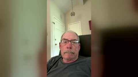 nopubes online show from June 21, 2026, 6:43 pm