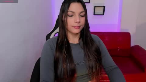 Nora online show from December 19, 2025, 3:24 am