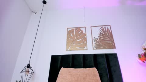 Nora Da Silva online show from January 18, 2025, 4:37 am