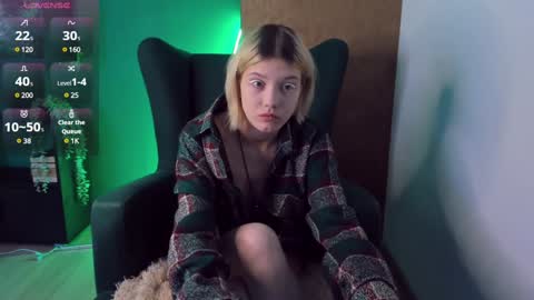 Nora Cutie u online show from December 8, 2024, 9:46 am