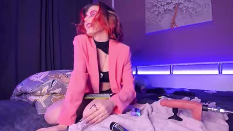 Nora Cutie u online show from February 11, 2026, 4:01 pm