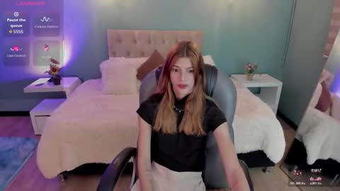 Snapshot of nora_vennucci chatting on March 4, 2026, 7:53 pm Nora online show from March 4, 2026, 7:53 pm