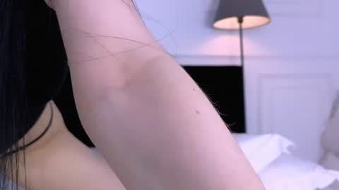 noraaddams online show from June 22, 2026, 3:47 am