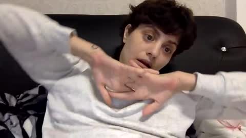 norablues online show from April 3, 2026, 9:18 am