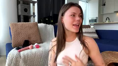 Nordic Belle online show from April 17, 2026, 1:58 pm