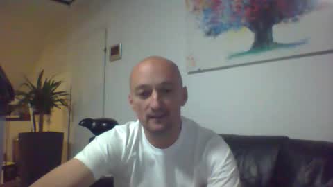nordicrunner76 online show from May 17, 2026, 12:19 am