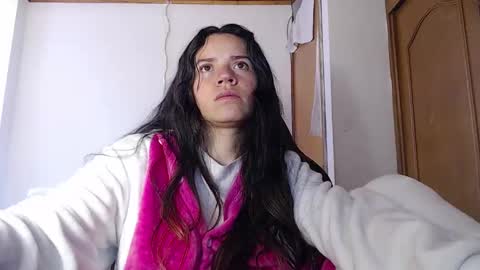 Snapshot of noreen_ chatting on February 6, 2026, 2:42 pm noreen_ online show from February 6, 2026, 2:42 pm